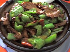 豉椒牛肉煲仔饭~看着很有食欲的样子-芳芳餐厅(白沙路店)