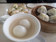 -老西白点心店