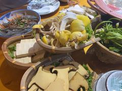 -民食香·腊排骨野生菌美食(木府店)