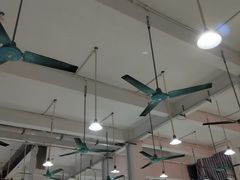 大堂-标记美食新鲜猪杂(兴南大道店)