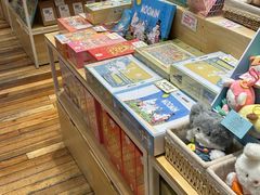 -猫的天空之城概念书店(印象城购物中心店)