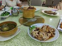 -鹏城人家海鲜酒家·23年老字号(较场尾店)