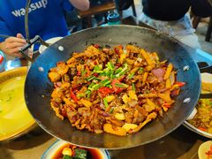 -富正毅三下锅·湘西韵味(天门山索道店)