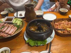 -老滇山寨•云南特色菜•地方菜•民族风情歌舞表演(金碧店)