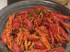-肥肥虾庄·金牌油焖大虾(汉街SKP店)