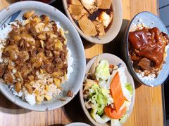 -红猪卤肉饭(大西洋美食城店)