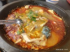 -灶知轩湘西石锅鱼(万佳广场店)