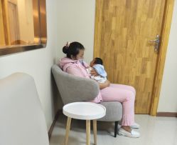 -莉泽月子中心(凯旋江景店)