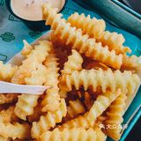 纽约汉堡人气王  好吃到舔手手🍔！