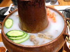 丽江腊排骨铜锅-云里小坐·小院里·团建·宴请·下午茶(三圣乡店)