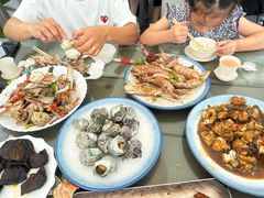 -三姐妹·海鲜大排档