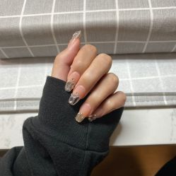 -UGIRL有个美甲