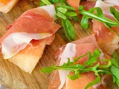 -塞纳河法国餐厅(意式风情街店)