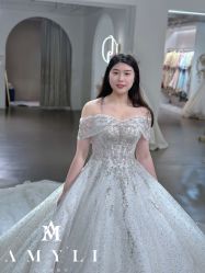 -艾米丽婚纱礼服