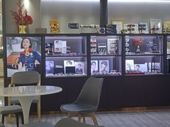 -宏宇眼镜蔡司依视路折扣店(兆佳眼镜城店)