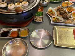 -围炉肉舍•炭烤活鳗•丹东海鲜烤肉(步行街店)