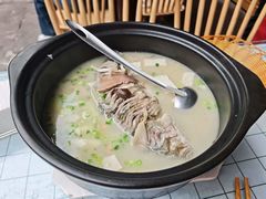 -土砂锅生态山庄·非遗砂锅雅鱼