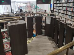 -钟书阁(群光广场店)