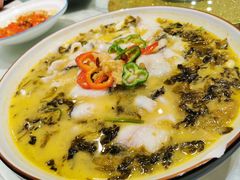 老谭酸菜鱼-老好人象山海鲜(岭南路店)