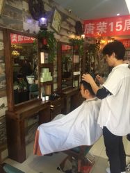 -唐荣护肤造型