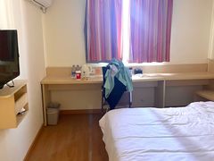 -7天酒店(上海江宁路地铁站玉佛寺店)