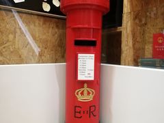 -新华里咖啡书吧(新华书店小寨店)