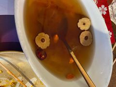 -何师烧烤·小龙虾·江湖川菜·精酿啤酒(成温店)