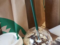 -星巴克(上海虹桥新天地二店)