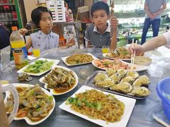 -覃记海鲜美食餐厅