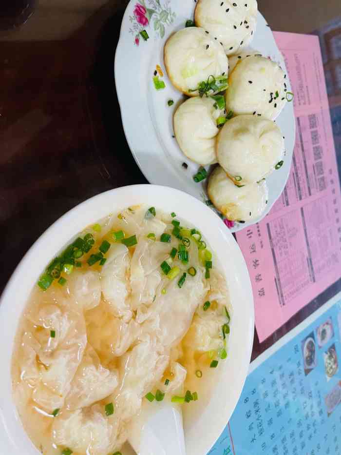 陆氏馄饨-"「陆氏小馄饨」一碗热乎乎的小馄饨,冬天最.