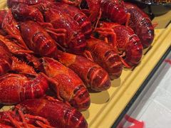 -肥肥虾庄·金牌油焖大虾(汉街SKP店)