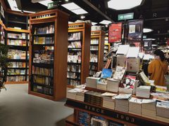 -西西弗书店&矢量咖啡(凯德晶萃广场店)