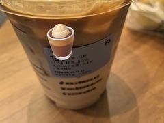 -瑞幸咖啡(江汉路中山大道店)