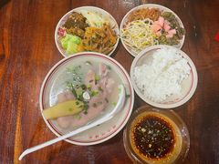 -老方桌烂蹄花川菜馆(九龙坡店)