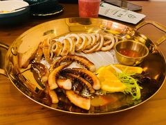 碳烤全鱿鱼-曼泰·泰餐(江南环球港店)