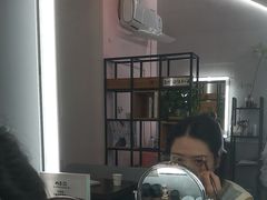 -ME觅妆·定制美妆·彩妆私教(菱角湖店)