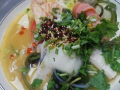 -小蛮椒麻辣烫·麻辣拌(青浦宝龙店)