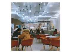 大堂-奈雪的茶(市百一店)