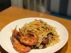 红虾西班牙辣肉肠香蒜辣椒意粉-地中海休闲餐厅