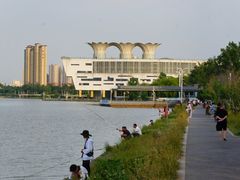 -灞河西岸滨河公园
