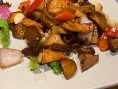 -云海肴·汽锅鸡·云南菜(天山百盛优客店)