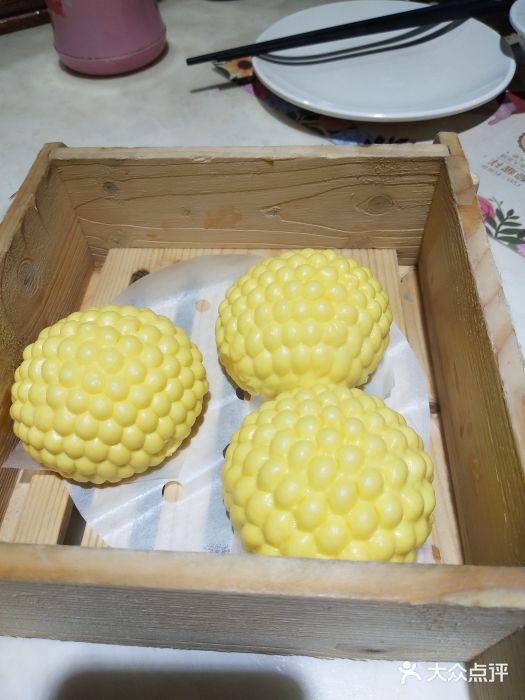 隆隆金大茶楼(海丰店)流沙包图片