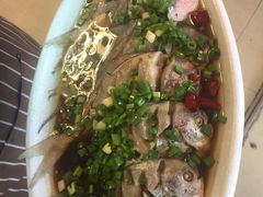 䓤油鲳鱼-江南村海鲜馆(洞头店)