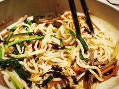 鸡丝凉米线-云海肴云南菜(正大广场店)