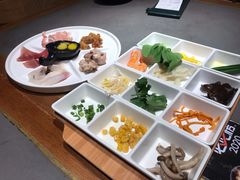 云南过桥米线-云海肴·汽锅鸡·云南菜(高德置地店)