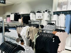 -H&M(天一广场店)
