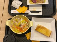 田园肉丝米粉拼芝士火腿多士（半件）-大家乐(广州宝岗店)