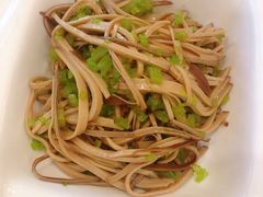 鸡蛋干芹菜-和记小菜(七宝店)