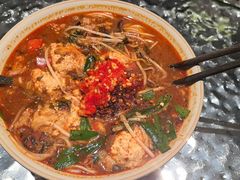 -粉八·云南米线·建水烧烤(常熟路店)