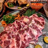 每一道烤肉都很精致，YA BENJIA概念店很有品哦[惊叹]